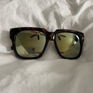 Quay Sunglasses On The Prowl